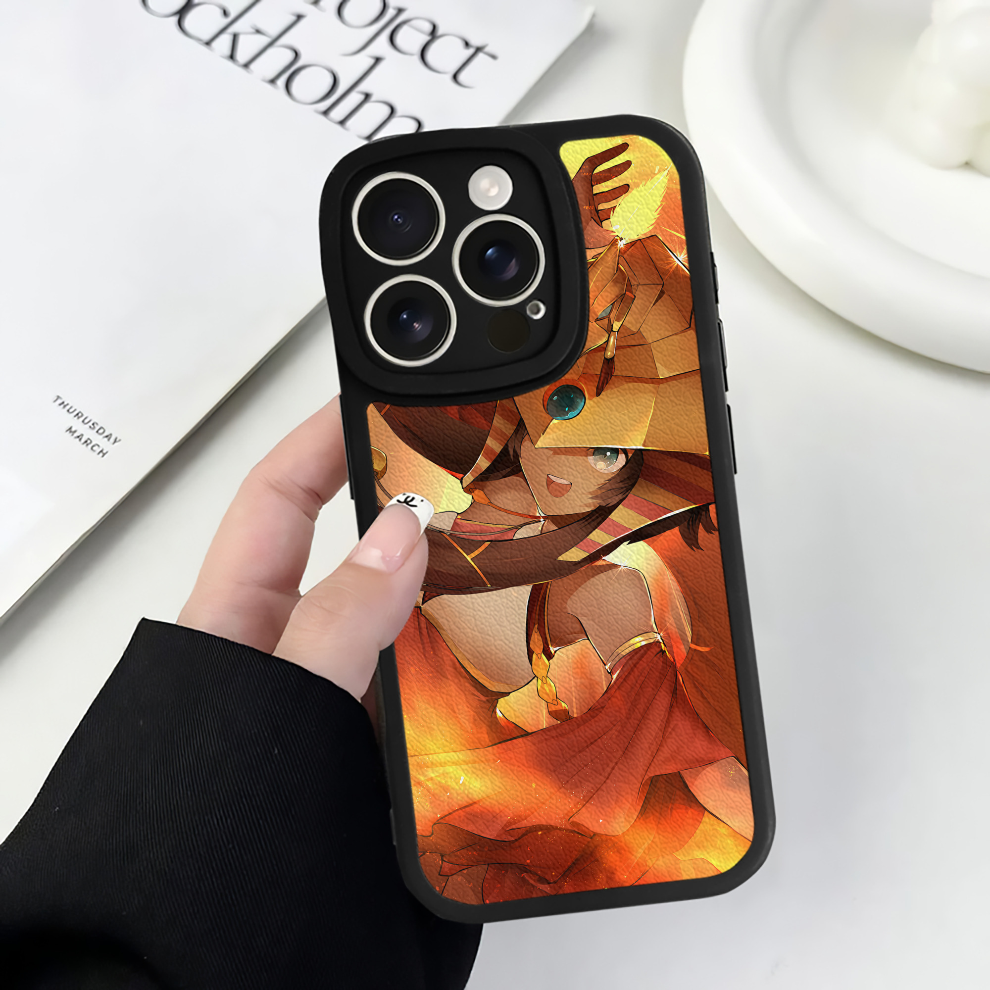 （画像用） 遊☆戯☆王 Yu-Gi-Oh! 【iPhone 16シリーズ対応】シリコンスマホケース（レザー調） 材質：シリコン